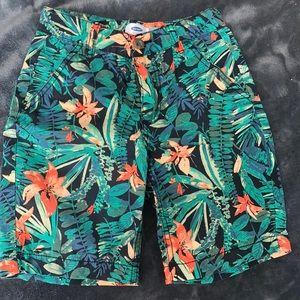 Fun tropical print shorts Old Navy size 6